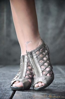 Submissive white hoe swallows a BBC and gets impaled