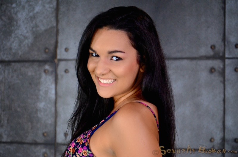 Blindfolded bitch submissive sucks a big dick