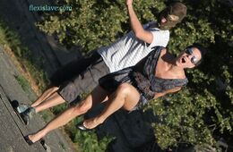 Great in shape fitness milf Alex Zothberg outdoor leg whipping