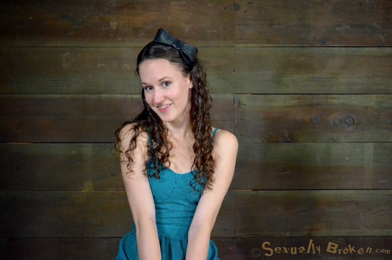 Cuffed babe with round bottom face fucked on the knees