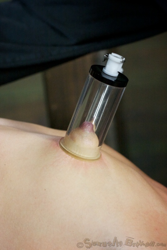 Small-tit brunette swallows a huge boner during fisting action